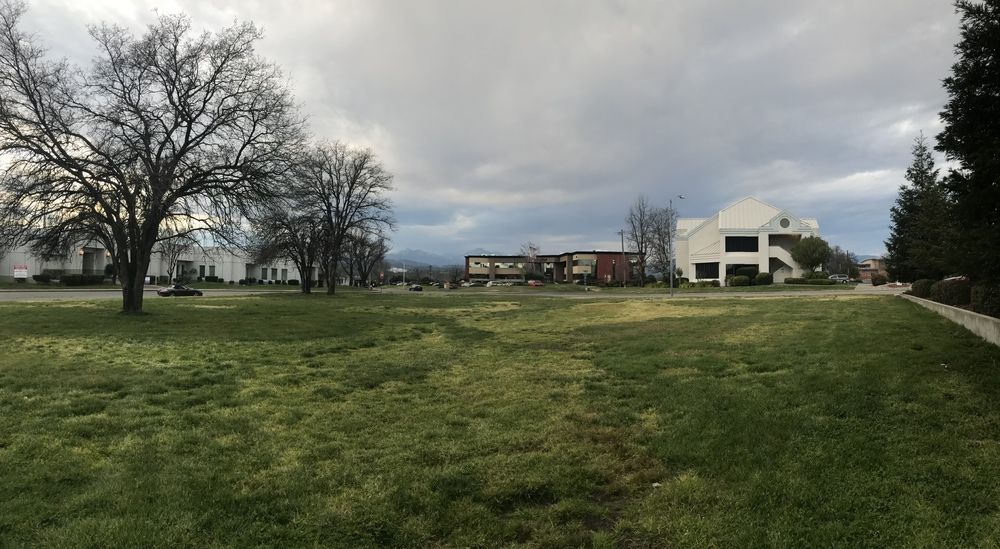 Hemsted & Knollcrest Commercial Land/Lots: 407 Hemsted Drive & 466 Knollcrest Drive, Redding, CA 96002